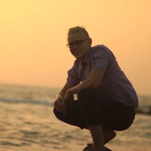 Meet your Posher, Adam